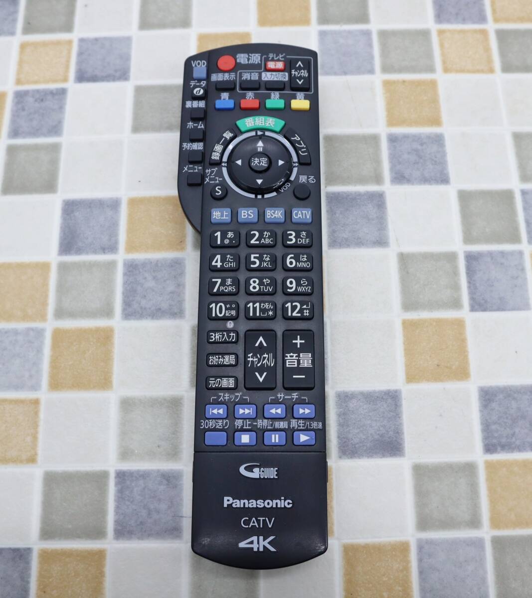 ∵動作保証あり 4K｜CATV ケーブルTV用 リモコン｜Panasonic パナソニック N2QAYB001227 ｜ 赤外線発信確認済み ■E5215_画像1