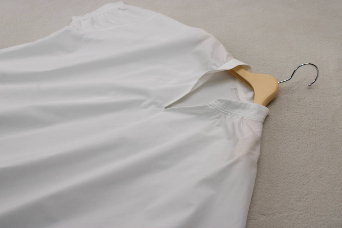 5-349 новый товар подставка gya The -V шея блуза белый M