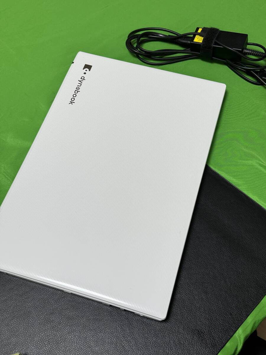 ジャンク★ 東芝 ダイナブック dynabook T45/GWSC / PT45GWS-SEC3 起動しません　（メモリ、HDD無し）アダプタ有_画像4