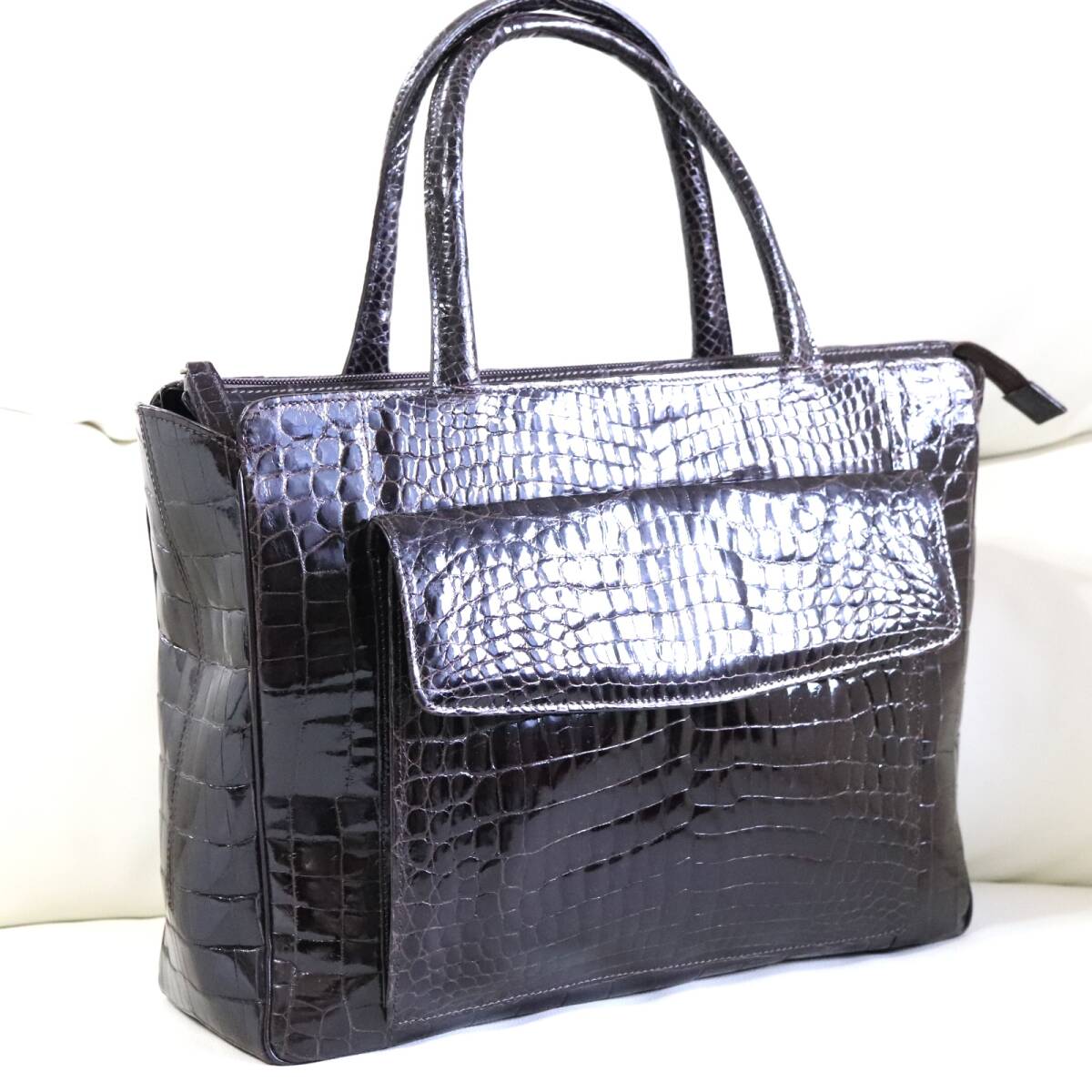 GIVENCHY ジバンシー シャイニングクロコ トートバッグ 肩掛け ブラウン GIVENCHY ジバンシー シャイニングクロコ トートバッグ 肩掛け