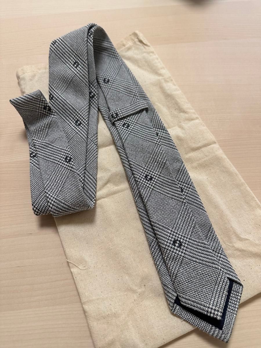 FRED PERRY フレッドペリー ネクタイ&ネクタイピンセット FRED PERRY フレッドペリー ネクタイ&ネクタイピンセット