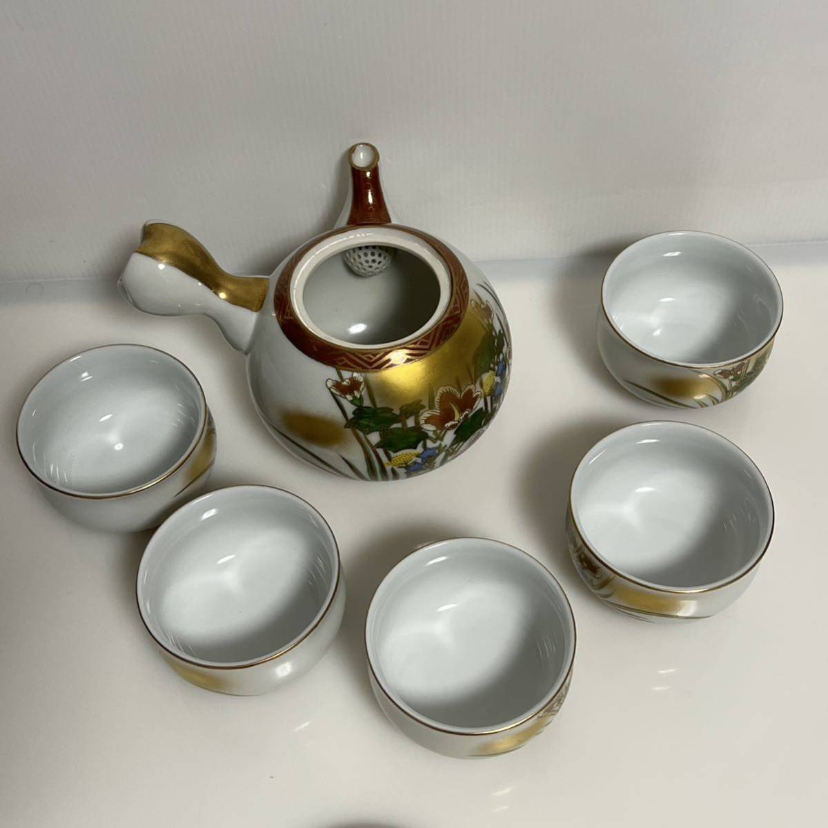 九谷焼　章山　煎茶道具　茶道具　茶器　金彩　急須　湯呑 蓋付き 美品_画像3