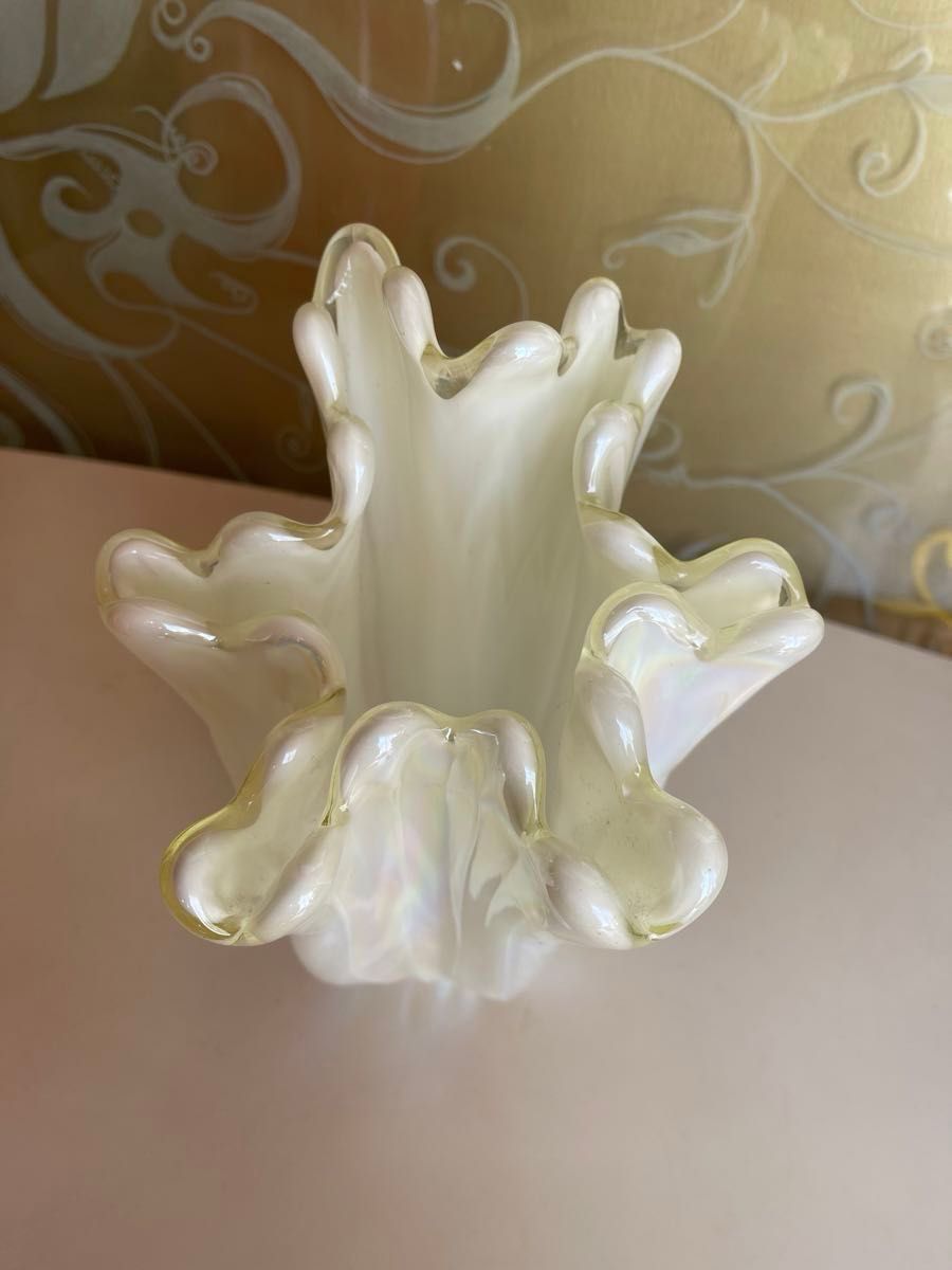 KURATAクラタクラフトガラス パールホワイト 花瓶 花器 ガラス KURATAクラタクラフトガラス パールホワイト 花瓶 花器 ガラス