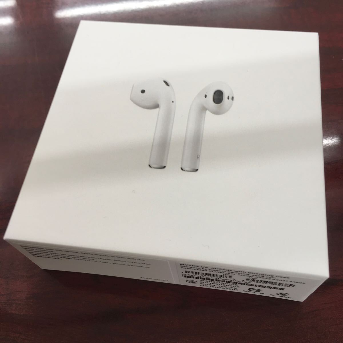 【開封済みの未使用品】AirPods with Charging Case 第2世代 MV7N2J/A/(エアーポッズ/第2世代)_画像5