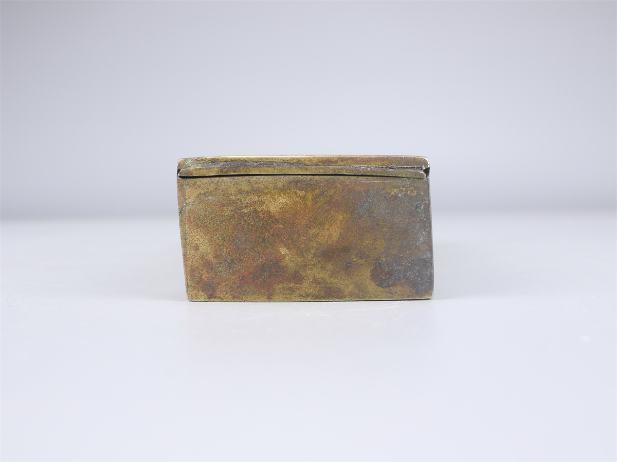 【秀】DA439 明治時代 真鍮 銅製 山水紋彫刻 蓋物 インク入／時代の汚れあり 美品！r_画像10