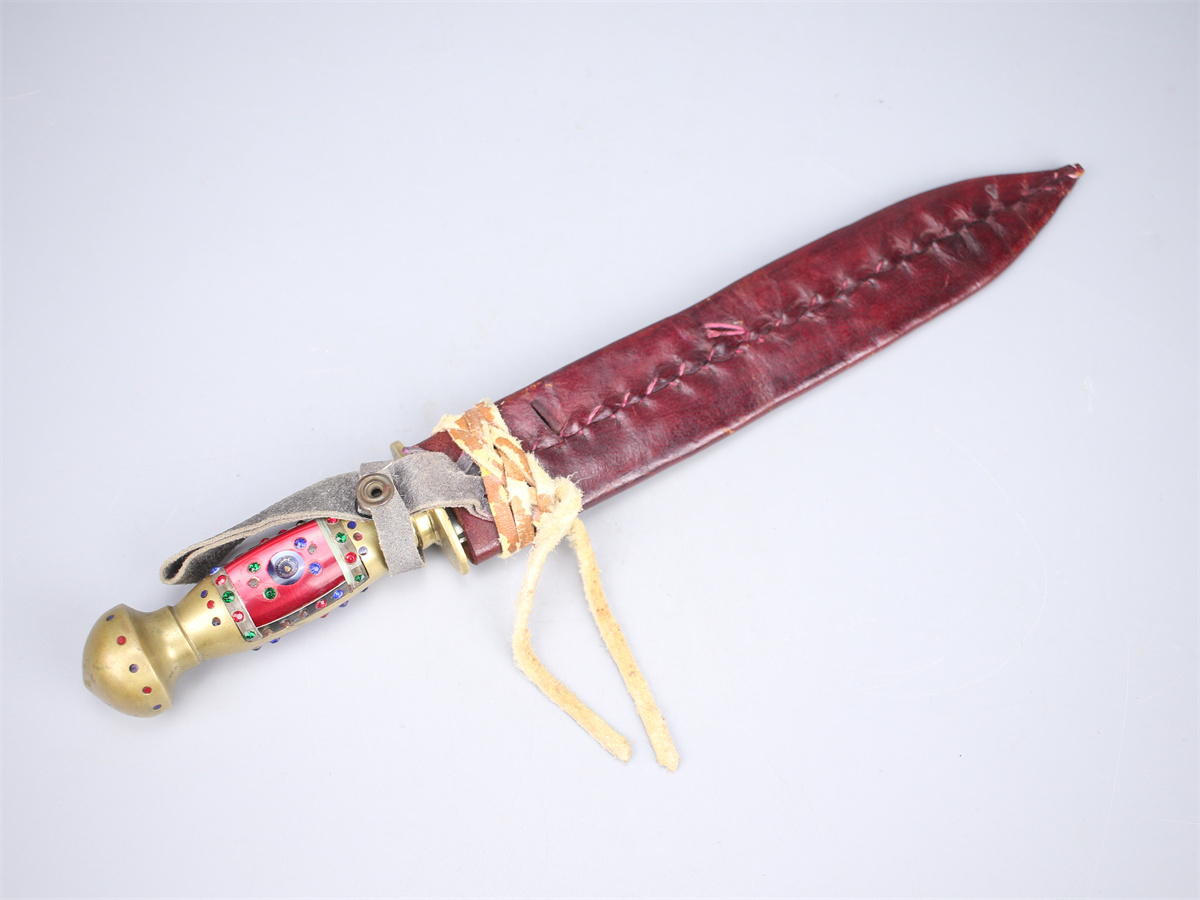 【秀】WA448 時代 真鍮柄 狩猟刀 ナイフ 宝石の落としあり 美品！ｒ_画像4