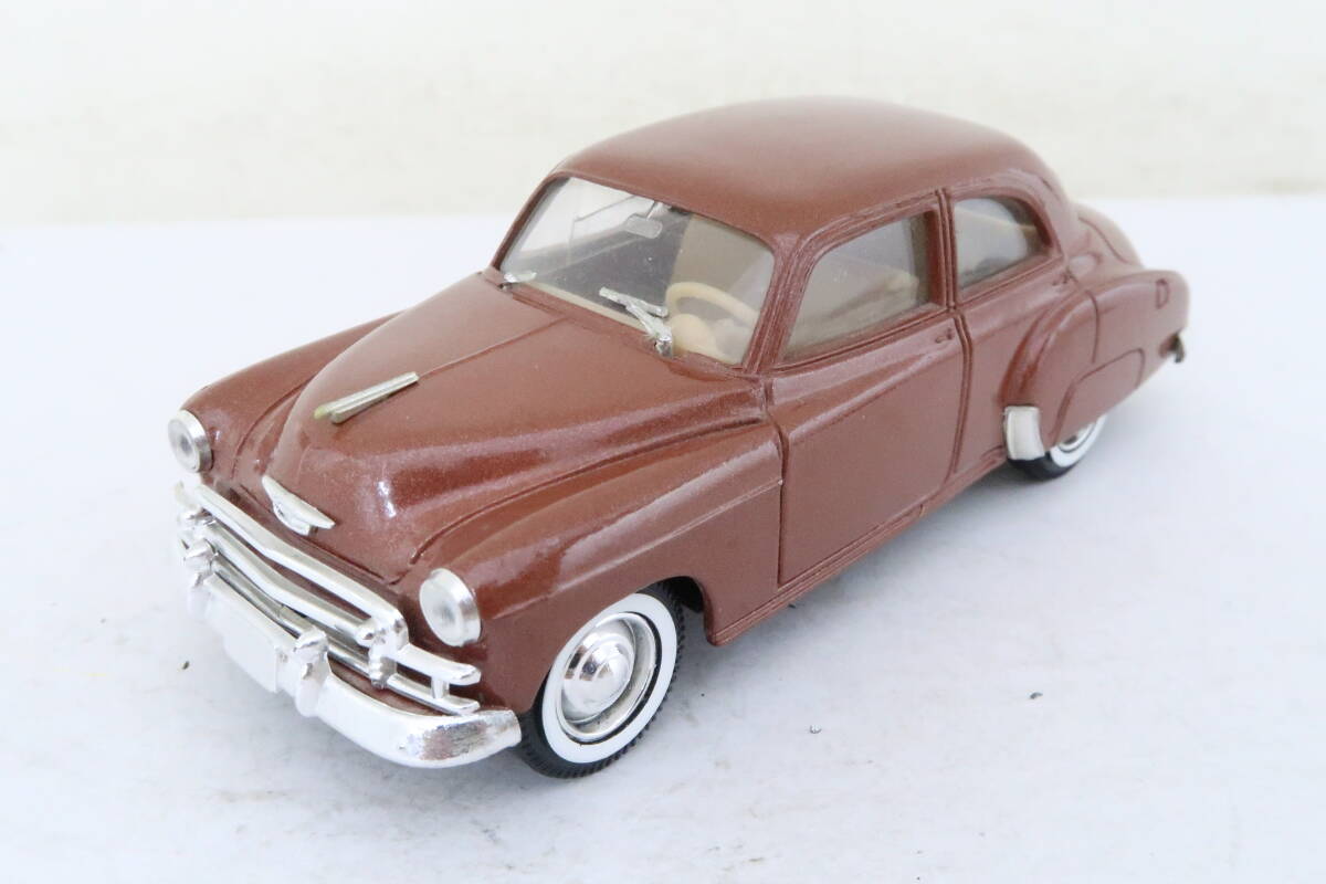 solido CHEVROLET 1950 Chevrolet defect have box less 1/43 France made iire