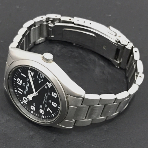 セイコー デイト クォーツ 腕時計 メンズ ブラック文字盤 7N42-8260 未稼働品 純正ブレス ファッション小物 QR052-171の画像4