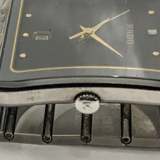 ラドー デイト クォーツ 腕時計 152.0366.3 メンズ ブラック文字盤 未稼働品 純正ブレス 小物 RADO QR054-140_画像2