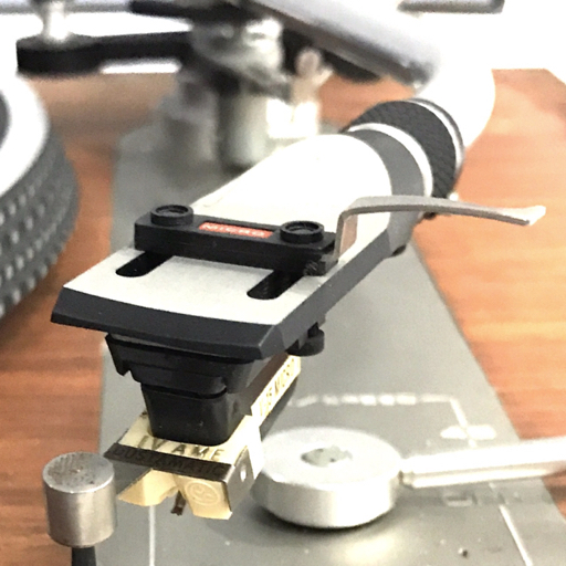 1 jpy MICRO SOLID-5 turntable record player electrification has confirmed V-15 MICRO IV cartridge attached 