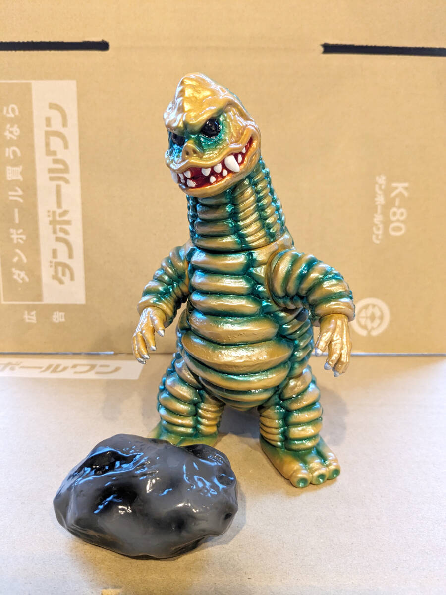 墓場の画廊 レッドキング 未開封 Yahoo!オークション - STRANGE