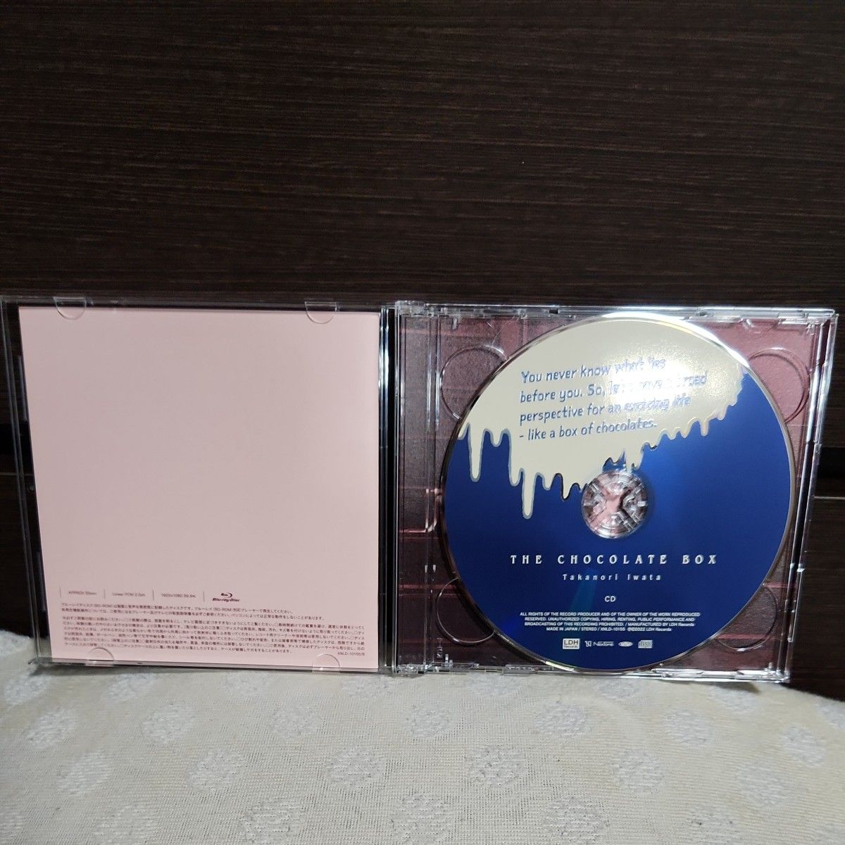 初回生産限定盤 箱仕様フォトブックトレカシリアルナンバー封入 岩田剛典 CD+Blu-rayTheChocolateBox 