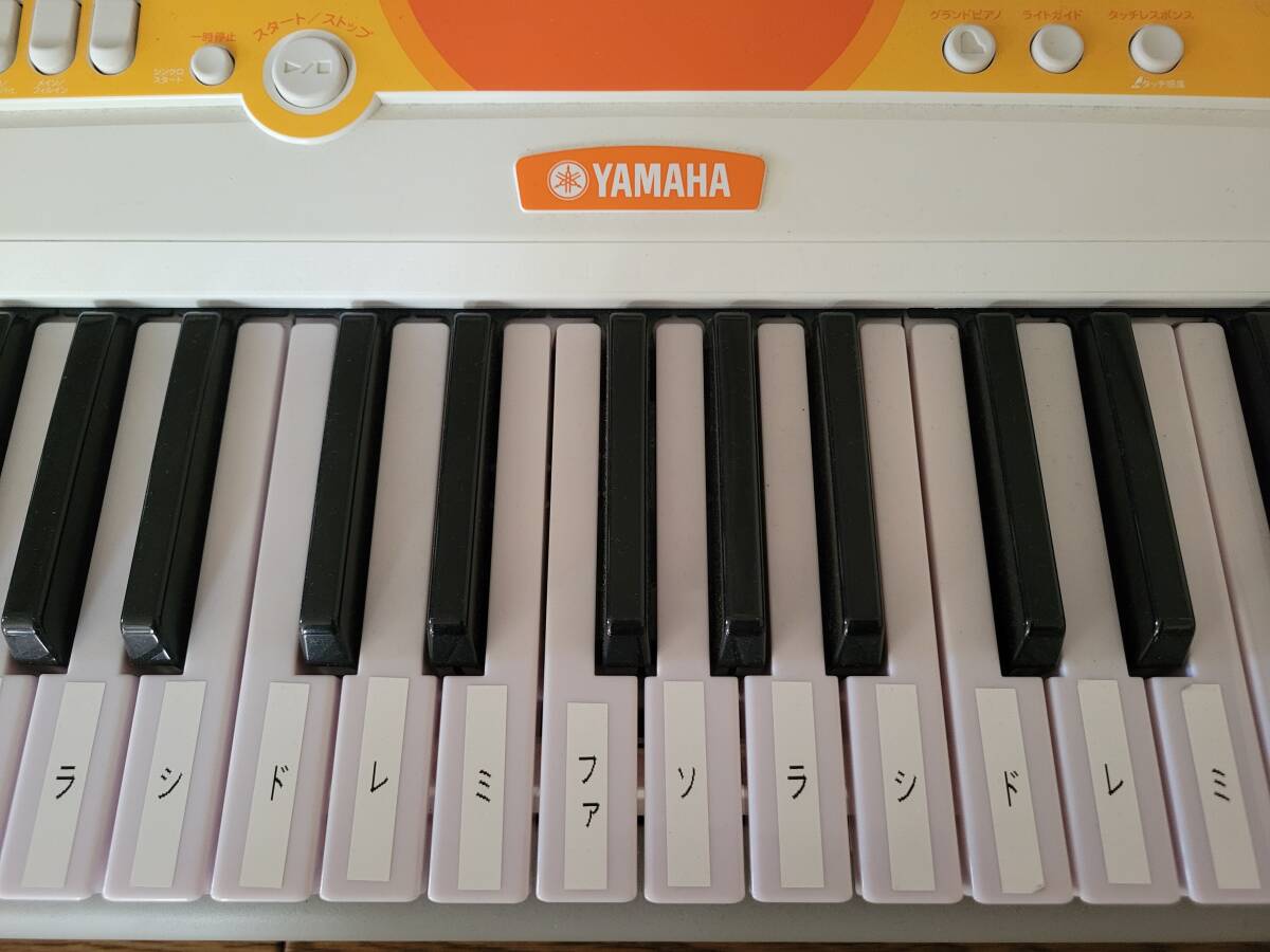  Yamaha электронное пианино (EZ-J210)