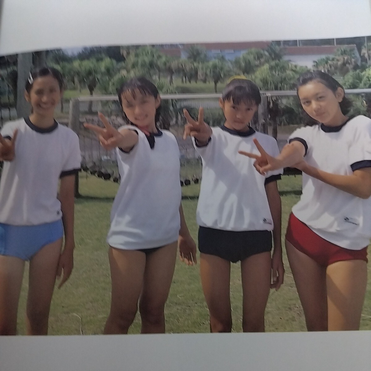制服・スク水・ブルマ】8人の美少女中学生写真集「女子中学生日記No.5」 1997年初版発売 p1786 - 複数被写体 制服・スク水・ブルマ】8人の美少女中学生写真集「女子中学生日記No.5」 1997年初版発売 p1786 - 複数被写体