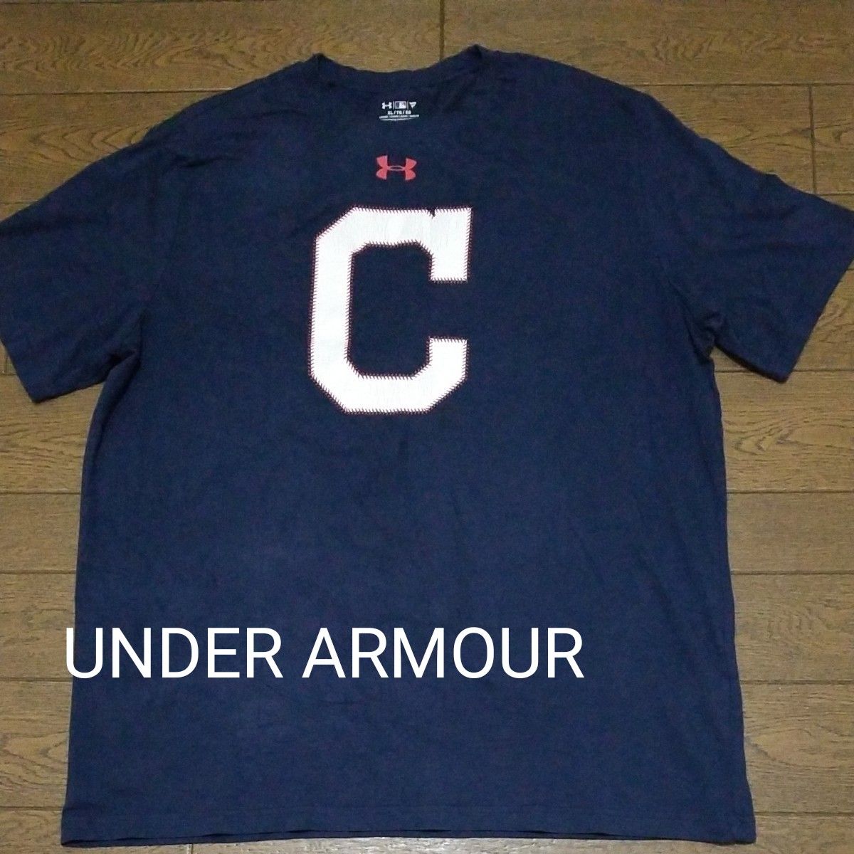 UNDER ARMOUR プリントTシャツ C 紺系　XL/TG/EG U-2419