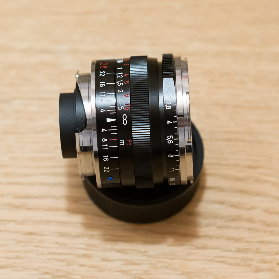 [ 付属品多数 ]　Carl Zeiss Biogon T* 28mm F2.8 ZM Leica Mマウント カールツァイス