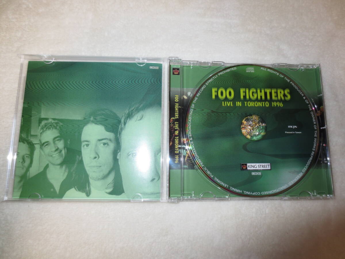 Foo Fighters [Live In Toronto 1996] と [Rock In Rio 2001] 国内盤美品送料込即決です。の画像4