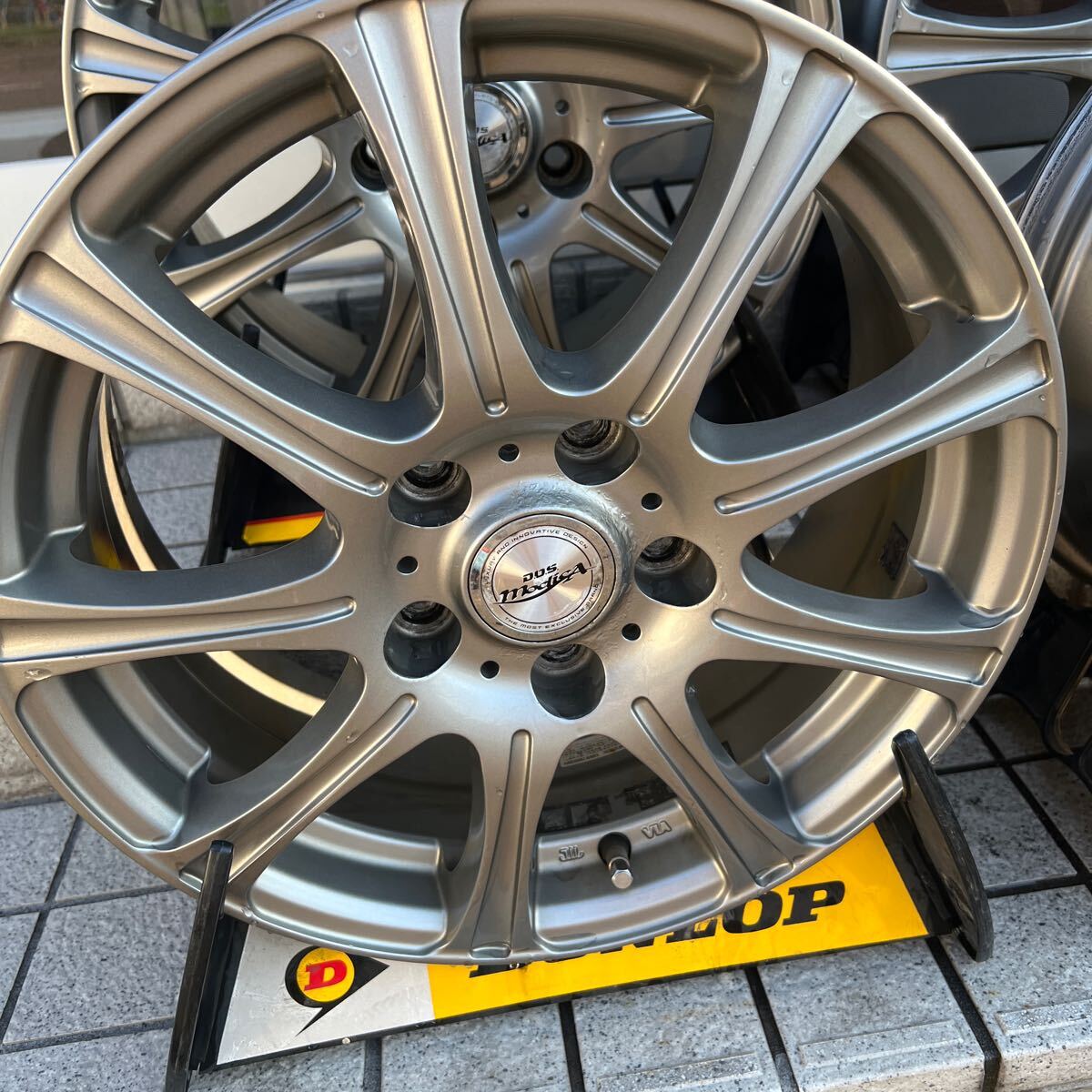 ウェッズ 16インチ 社外アルミホイール4本セット 中古 16×6.5j+47 5穴 114.3 腐食ありの画像2