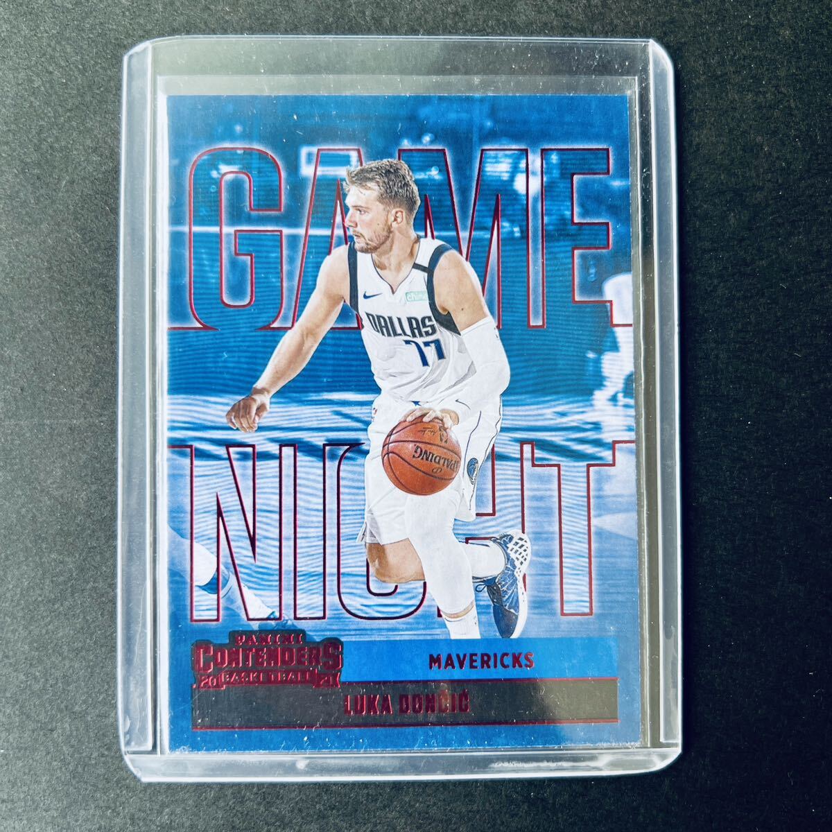 Panini NBAカード Luka Doncic 2020-21 contenders basketball GAME HIGH red parallel _画像1
