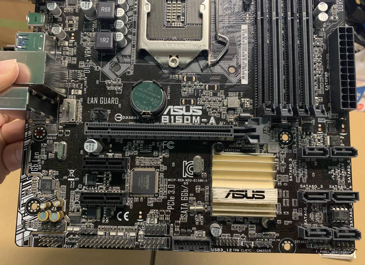 ★中古品 BIOS確認 ASUS B150M-A LGA1151 マザーボード IOパネル付属★_画像4