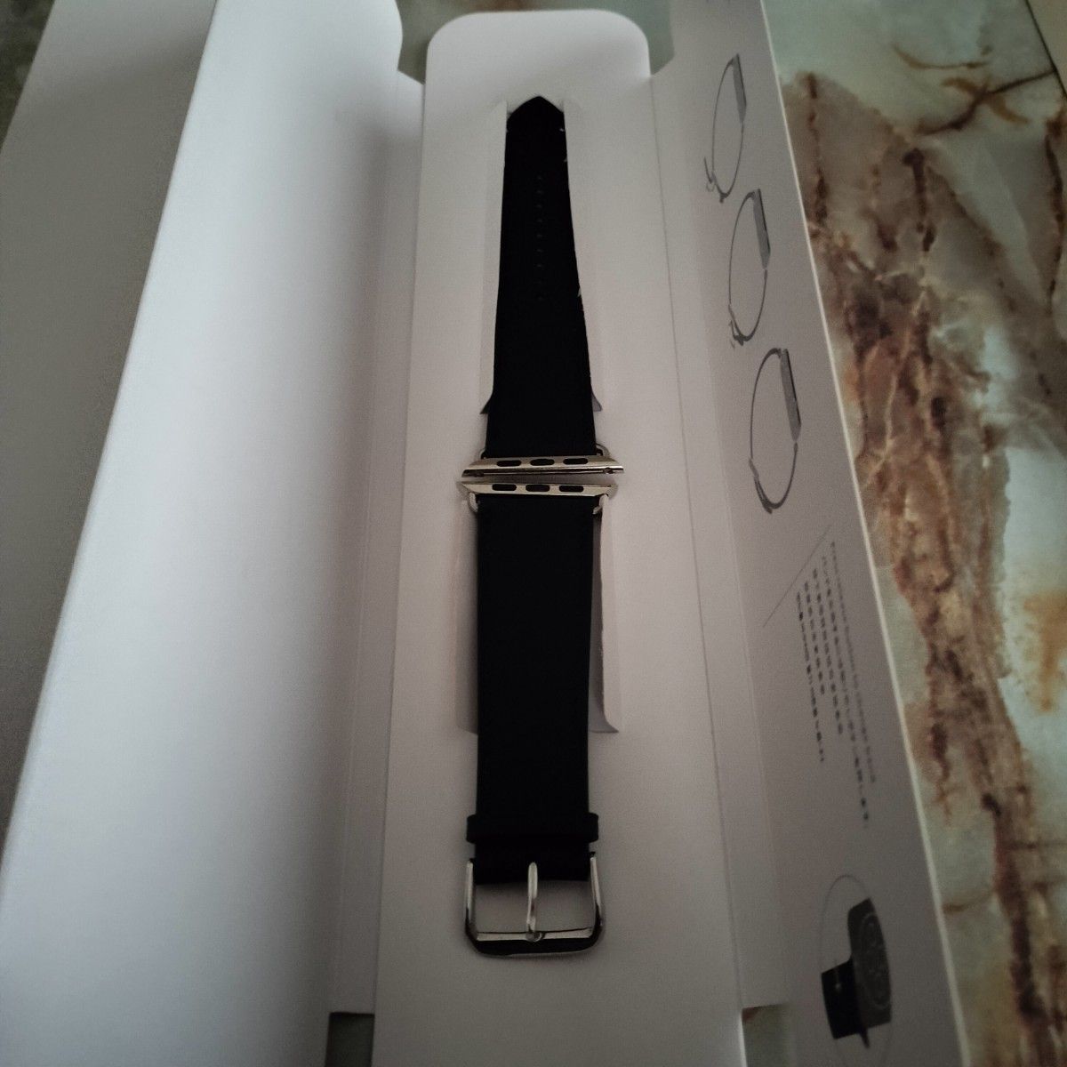 新品未使用Appleウォッチ42mm 黒ベルト バンド合皮製腕時計 ブラック ベルト 交換 レザーストラップ バンド 黒