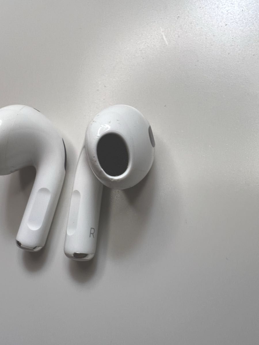 AirPods 第3世代 MME73J/A MPNY3J/A 充電ケースと右耳と左耳のみ