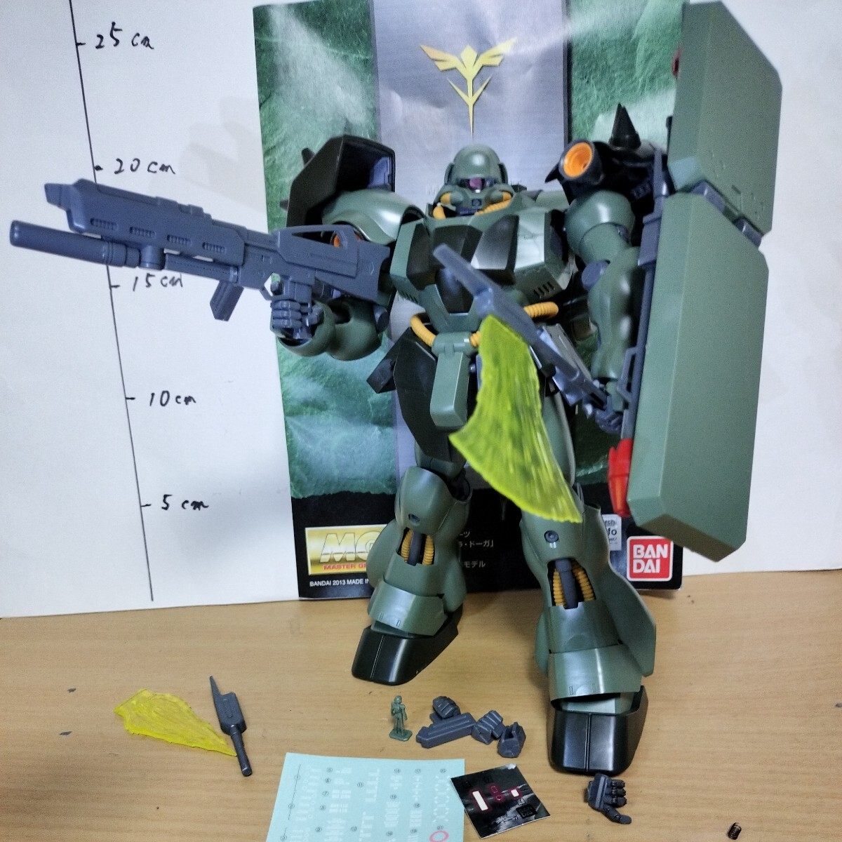 MG 1/100 ギラ・ドーガ 素組 一般機 完成品 ガンダム ジャンク 逆襲のシャア ガンプラ ネオジオン 袖付 ズール HG レズン・シュナイダー_ビームアックスも2種装備