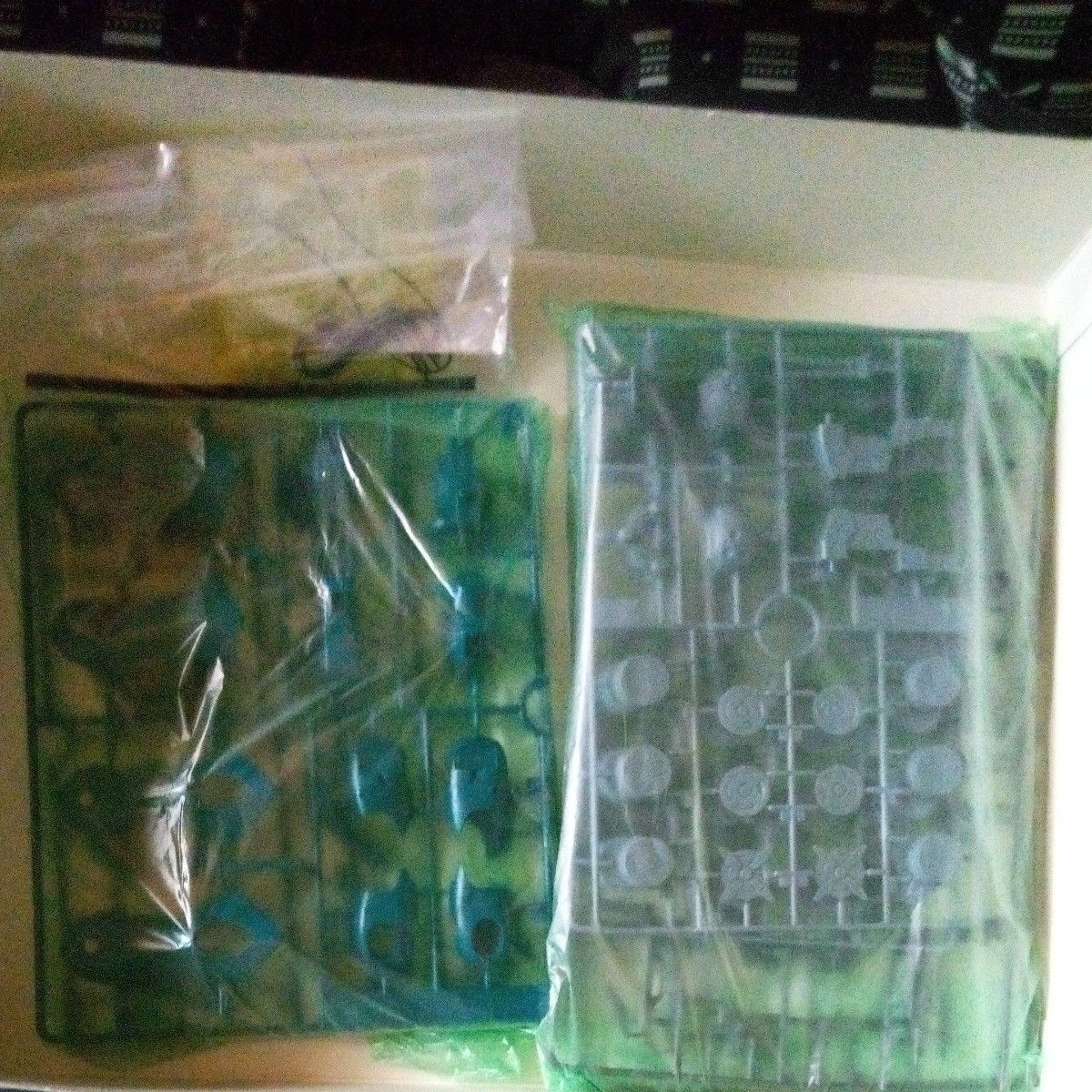 ジオン公国軍 強襲用モビルスーツ MS―18E「ケンプファー」 1/100 ジオン公国軍 強襲用モビルスーツ MS―18E「ケンプファー」 1/100