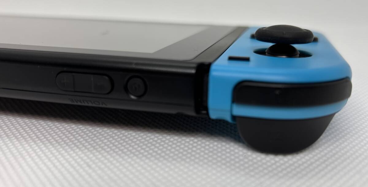 送料無料　未対策機　USED品　 Nintendo Switch スイッチ　ネオンブルー　ネオンレッド_画像5