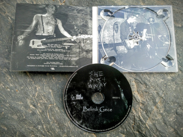 She Past Away - Belirdi Gece Digipak CD (Metropolis MET 1164) Remixed and Remastered 2018 (ジャンル Dark wave/Gothic/Post Punk)_画像2