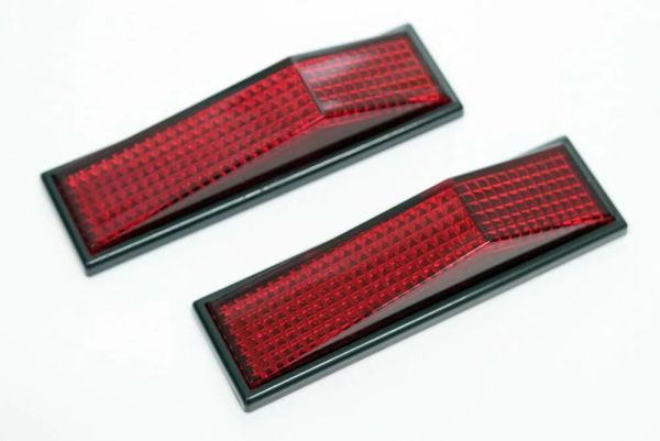 汎用ブラック枠付き リフレクター 大 レッド 赤 黒 フレーム バンパー リア サイド テール エアロ 反射材 反射板 LED は無し カー用品 部品_画像1