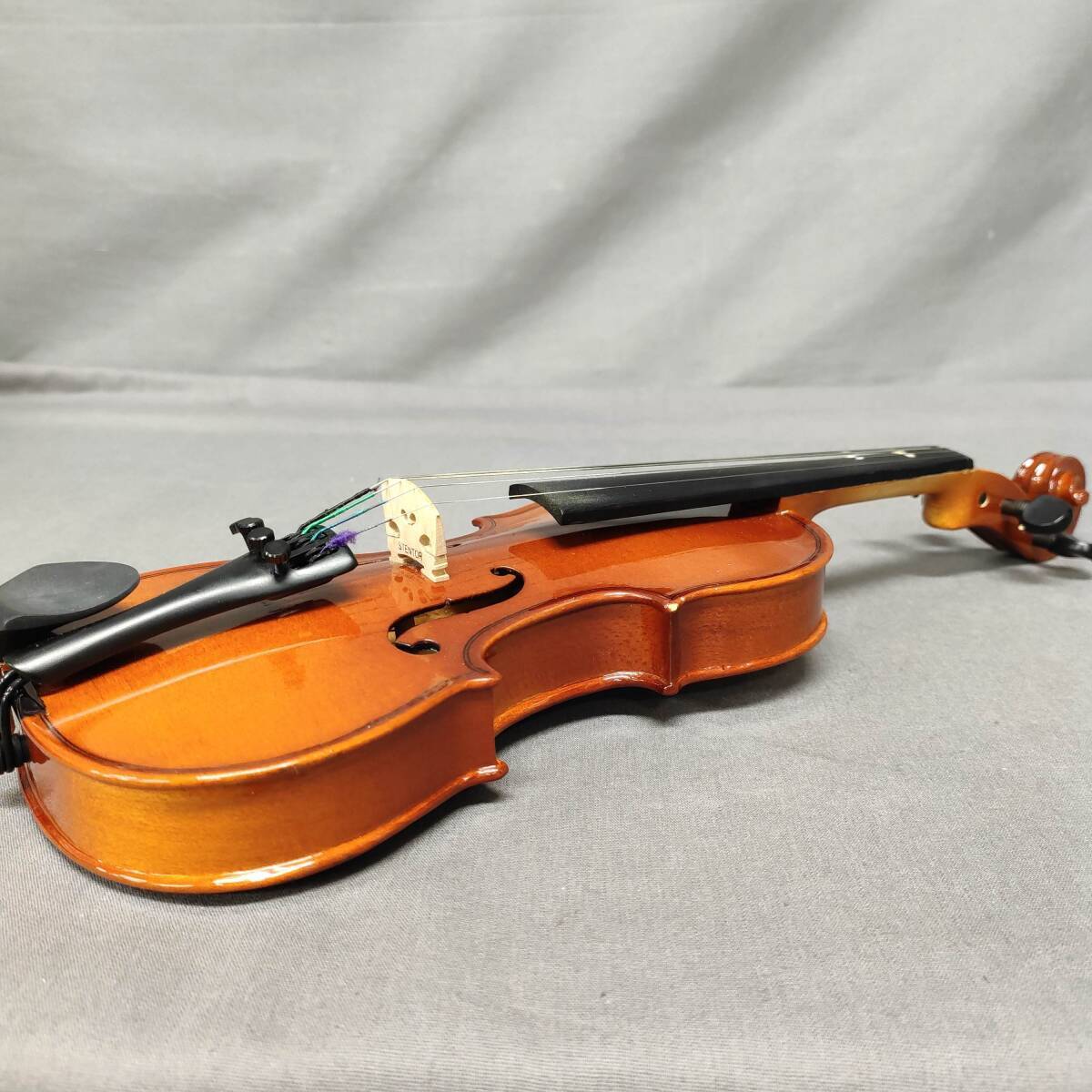 060516 265875-1 STENTOR MUSIC Co.LTD. ヴァイオリン バイオリン 弦楽器 音楽 ケース付き 全長約38ｃｍ USED品_画像4