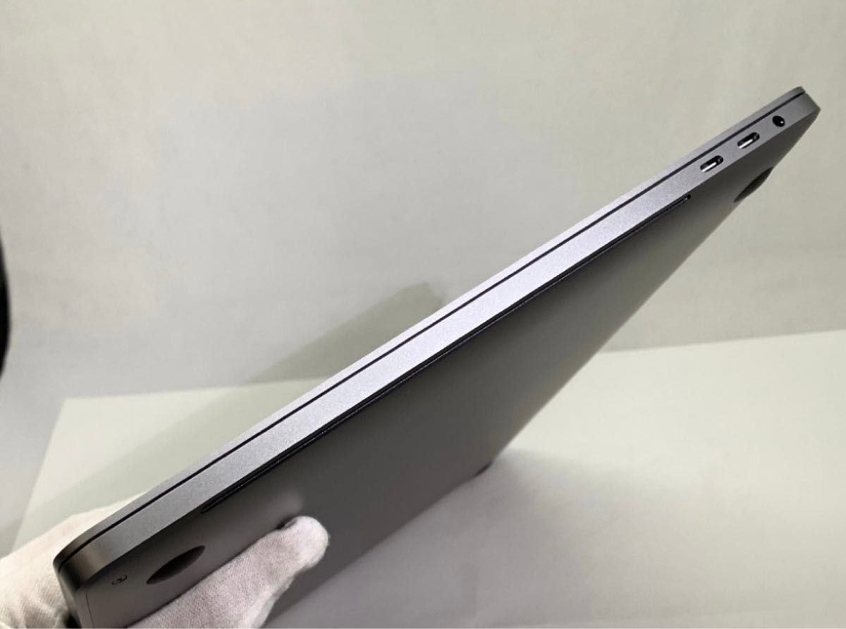 【ほぼ新品】MacBook Pro 2019 16inch 16インチ i9 32GB 1TB スペースグレイ 充放電回数15回