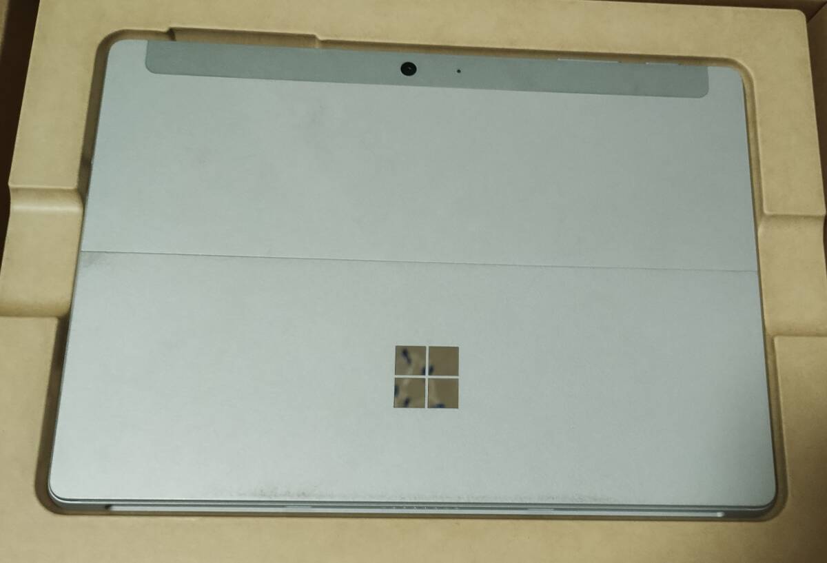 Microsoft Surface Go3 タイプカバー付き　Windows11Pro/Pentium Gold 6500Y/4GB/64GB