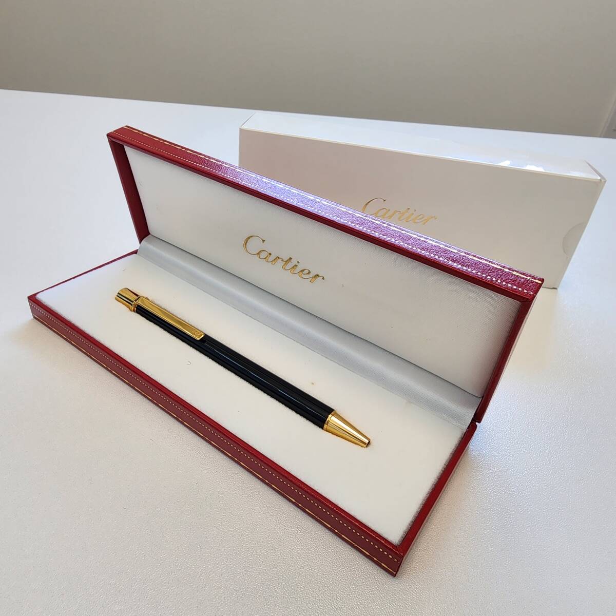 美品 Cartier カルティエ マスト ボールペン ツイスト式 筆記確認済み ケース付 ブラック ゴールドカラー 筆記具 筆記用具_画像1