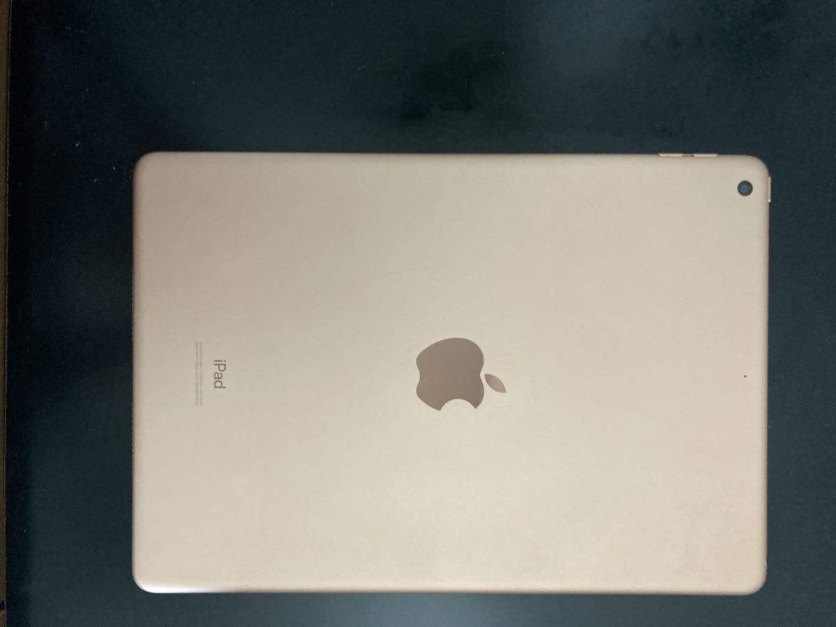 Apple iPad7 32GB 10.2インチ Wi-Fiモデル 第7世代 ゴールドの画像2
