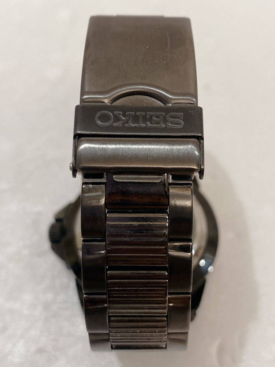 美品 SEIKO 5 SPORTS 7S36-02 WATER 10OM RESIST 23石 黒文字盤 自動巻 デイデイト 稼動品 セイコー 腕時計 セイコーファイブの画像6