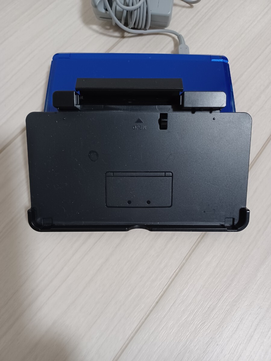 美品 任天堂 NINTENDO 3DS ニンテンドー3DS ゲーム機 本体 　ブルー　スタンド付