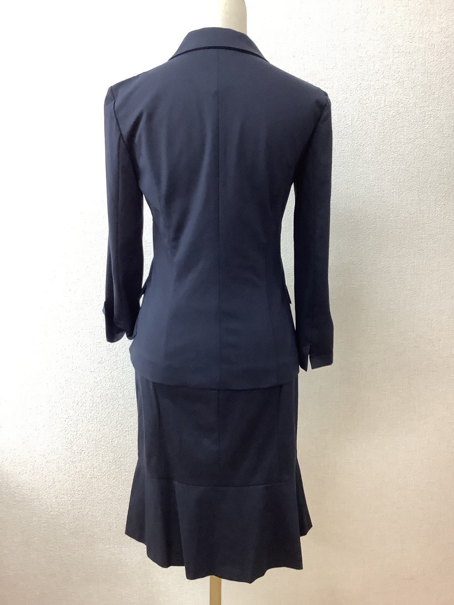  Untitled black stretch suit skirt is tag attaching unused size top and bottom ..2