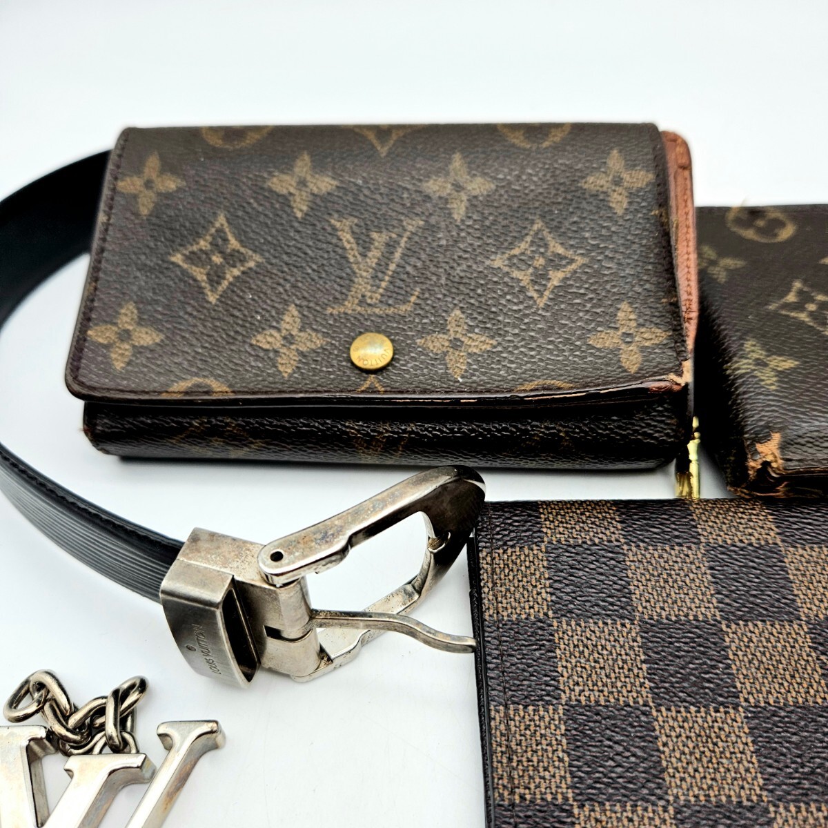 1円～ LOUIS VUITTON ルイヴィトン 財布 バックル ストラップ ロゴチャーム キーホルダー キーケース ポワニエ(ネームタグ)等 まとめ_画像2