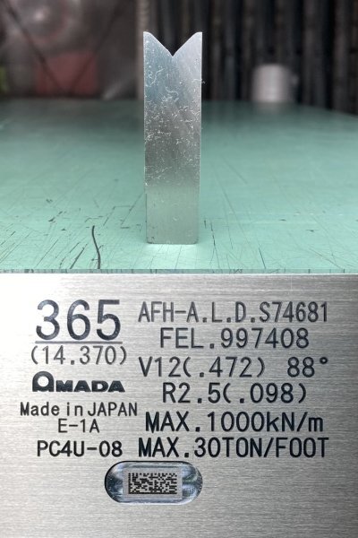 アマダ◆ベンダー金型 AFH-A.L.D.S74681 1Vダイ B分割◆88° V12 R2.5 全長合計800mm ※刻印表示値_画像2