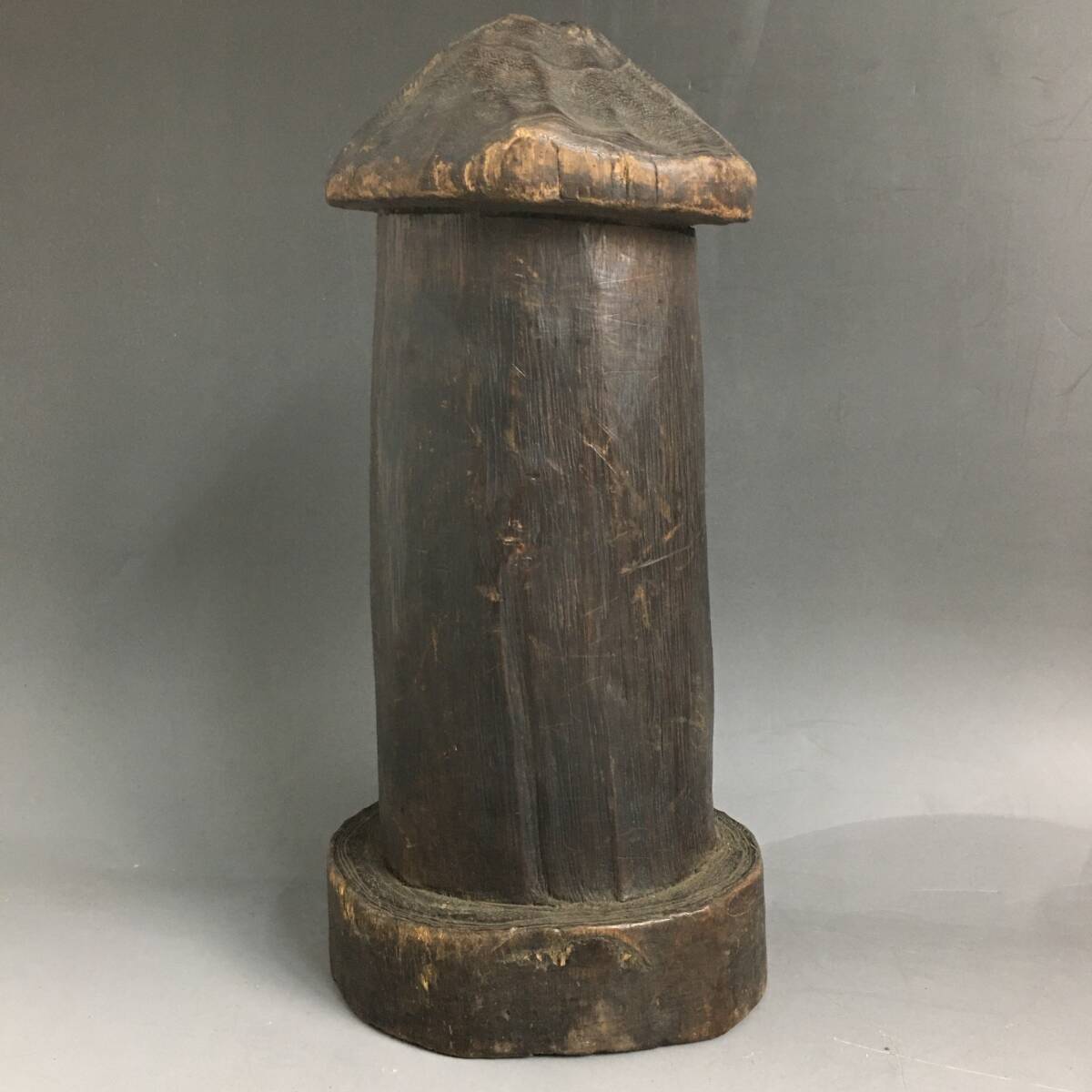 ut30/29 era Buddhist image wooden .. solid ground warehouse bodhisattva . image era thing natural tree Buddhist altar fittings Buddhism .... tree carving tree structure Buddhism fine art China old . old .. antique 