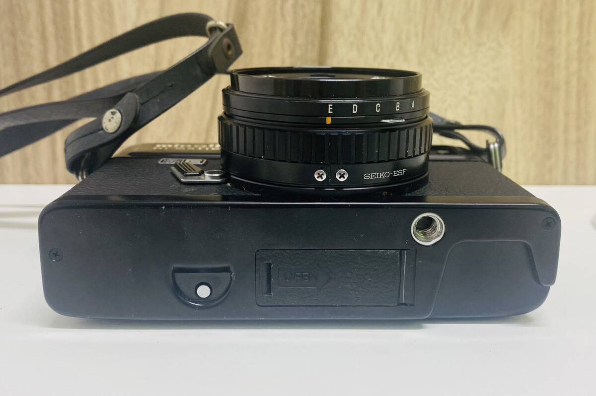 Y ミノルタ MINOLTA HI-MATIC E ブラックボディ ROKKOR-QF 40mm F1.7 レンジファインダーカメラ ジャンク_画像6