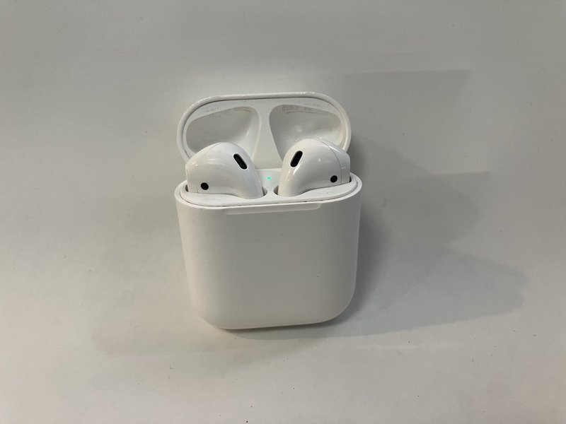 FK853 AirPods 第1世代 ジャンクの画像1