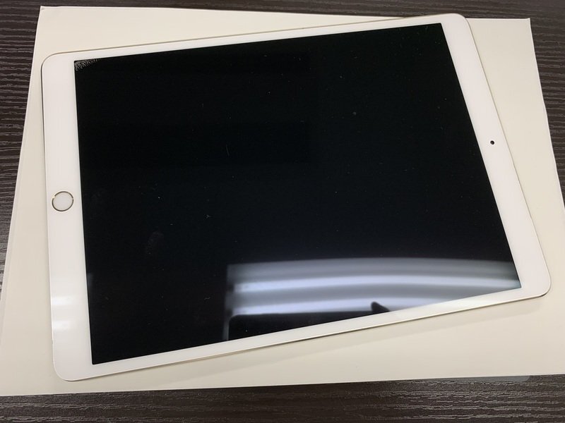 JL911 iPad Pro 10.5インチ Wi-Fiモデル A1701 ゴールド 64GB ジャンクの画像1