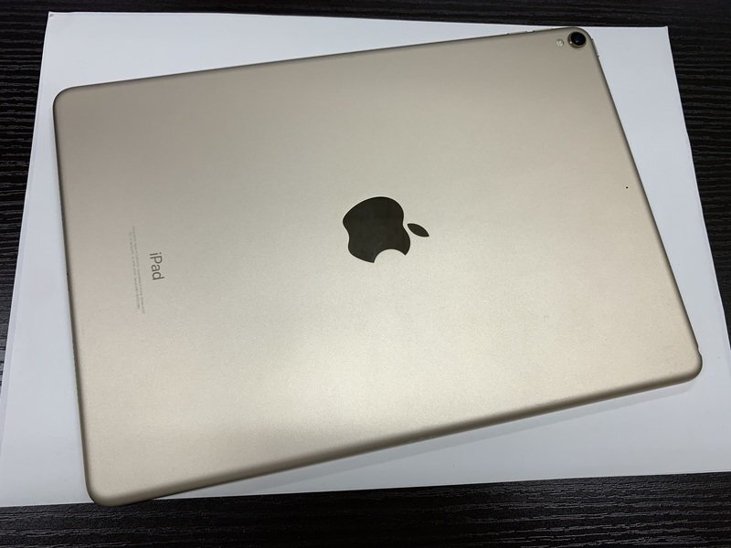 JL911 iPad Pro 10.5インチ Wi-Fiモデル A1701 ゴールド 64GB ジャンクの画像2