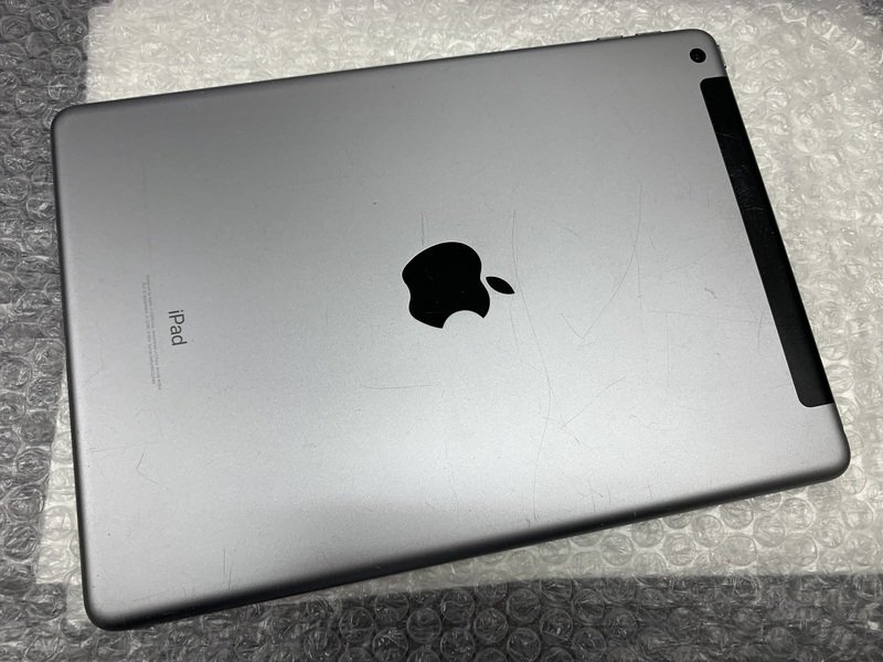 JN514 SIMフリー iPad 第6世代 Wi-Fi+Cellular A1954 スペースグレイ 32GB ジャンク ロックOFFの画像2