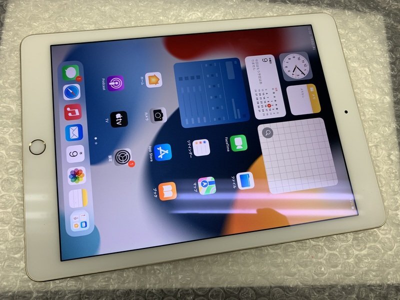 JN521 iPad Air 第2世代 Wi-Fiモデル A1566 ゴールド 64GB ジャンク ロックOFFの画像1