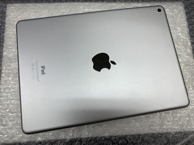 JN615 iPad Air 第2世代 Wi-Fiモデル A1566 シルバー 128GB_画像2