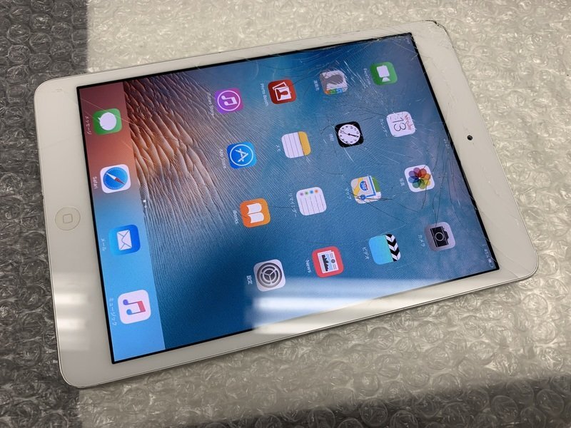 JN774 iPad mini 第1世代 Wi-Fiモデル A1432 ホワイト 64GB ジャンク ロックOFF_画像1